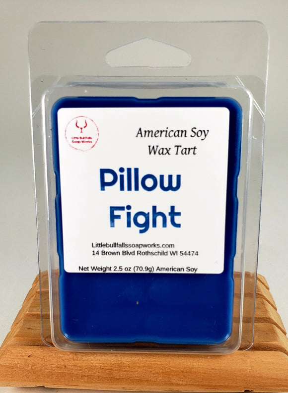 Pillow Fight is a clean smelling soy wax tart melt that smells much like fresh clean laundry. The scent is strong and lingers. Handmade in the USA by Wisconsin candle company Little Bull  Falls Soap Works.